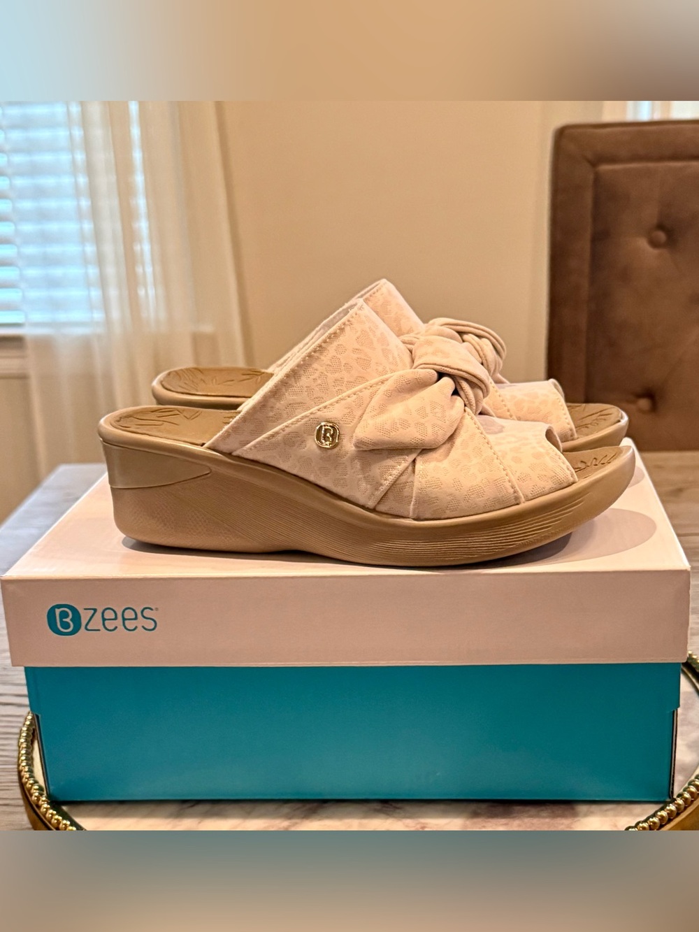 Bzees Women’s Wedge Slide Clog | Sz. 6.5 (NWB)